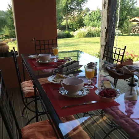 Les Epis Du Vent Nocleg ze śniadaniem Adilly